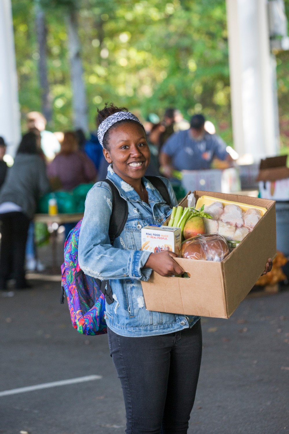 https://corporate.walmart.com/content/corporate/en_us/news/2019/04/22/walmart-and-sams-clubs-fight-hunger-spark-change-campaign-aims-to-achieve-big-impact-toward-hunger-relief/jcr:content/newsimage.img.jpg/1693432505438.jpg