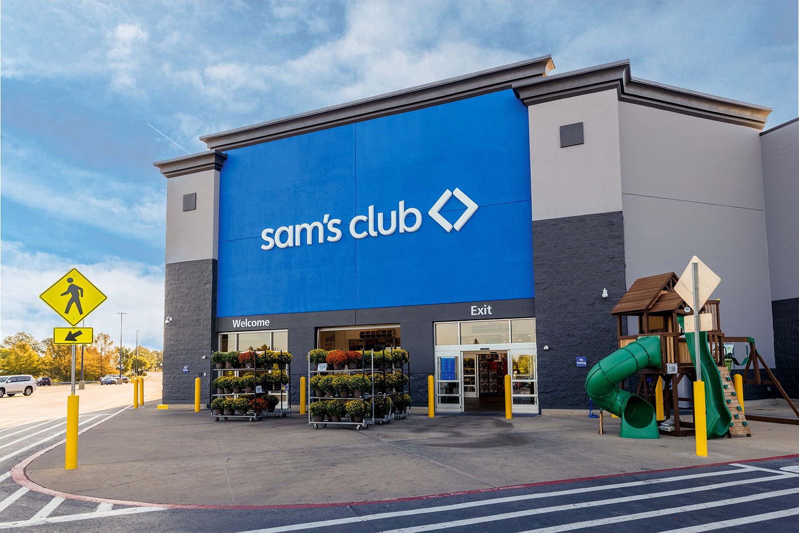Sams Club Exterior With New Logo